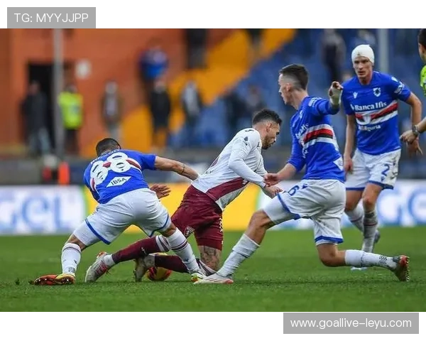 荷甲赛季最新战报：劲旅争夺激烈，黑马崛起