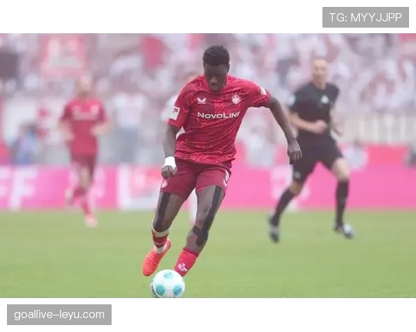 德甲夏窗转会风云:多位球员加盟新东家,联赛格局迎来新变数 德甲夏窗转会风云:多位球员加盟新东家,联赛格局迎来新变数