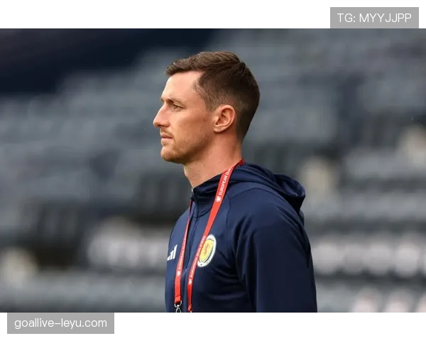 瑞典足球传奇伊布正式宣布退役，足坛巨星时代落幕