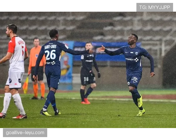 塞维利亚定位球战术建功，关键战助力球队强势回暖