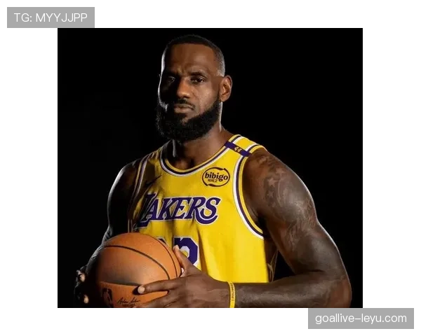 勒布朗·詹姆斯凌晨四点还在吃蛋白粉？这自律谁顶得住啊